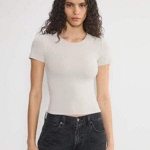 Aritzia Original Contour Crew T-shirt In Matte Pearl Size XS